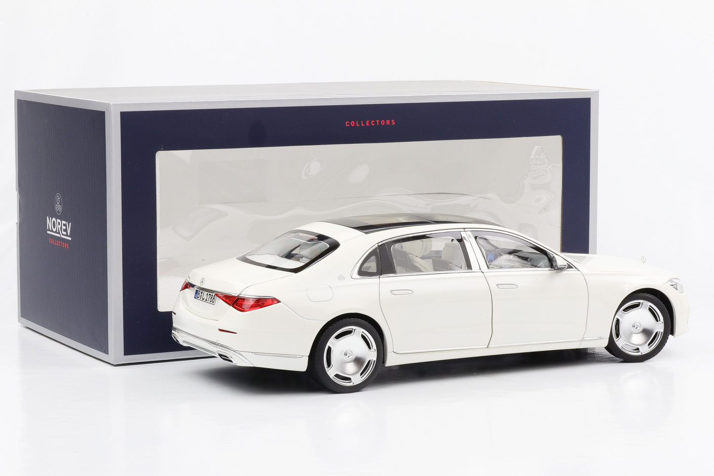 1:18 Norev Mercedes-Maybach S 680 4MATIC 2021 Diamantweiß