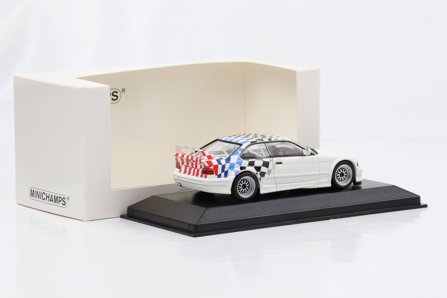 1:43 BMW M3 E36 GTR 1993 white Motorsport Design Minichamps limited