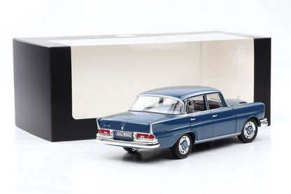 1:18 Norev Mercedes-Benz 220S W111 blau full opening Dealer Edition