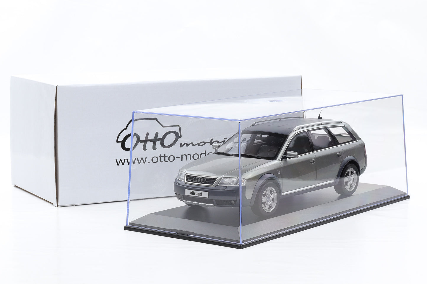 1:18 Ottomobile Audi A6 C5 Allroad quattro Avant atlasgrau 2000 mit Vitrine
