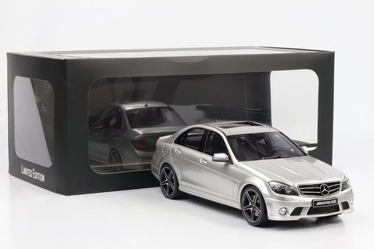 1:18 Mercedes-Benz C63 AMG W204 Iridium silver 2007 GT Spirit GT462