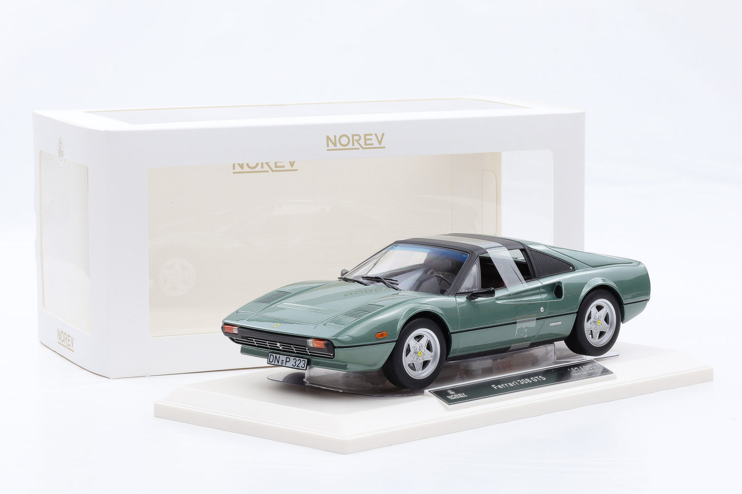 1:18 Norev Ferrari 308 GTS Quattrovalvole verde medico Spider Targadach 1982