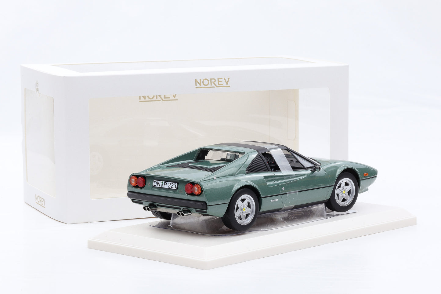 1:18 Norev Ferrari 308 GTS Quattrovalvole verde medico Spider Targadach 1982