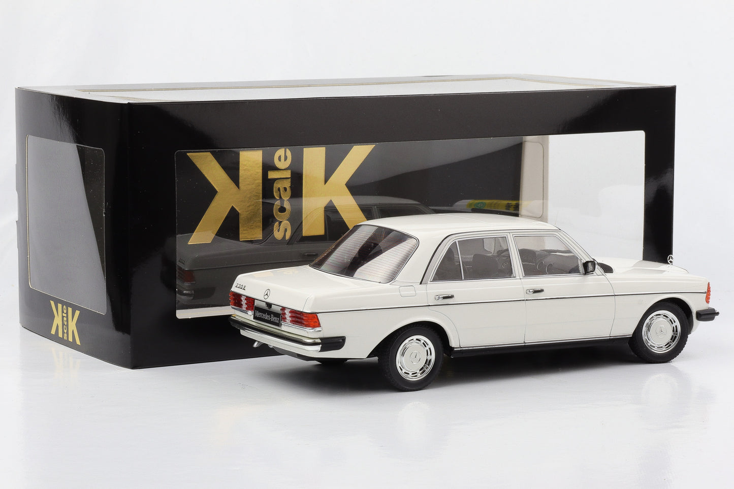 1:18 Mercedes-Benz 230E W123 1975 weiss KK Scale diecast