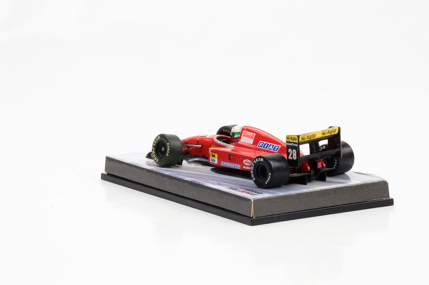 1:43 Minichamps Ferrari F 92 A (AT) Ivan Capelli #28 Formula 1 1992