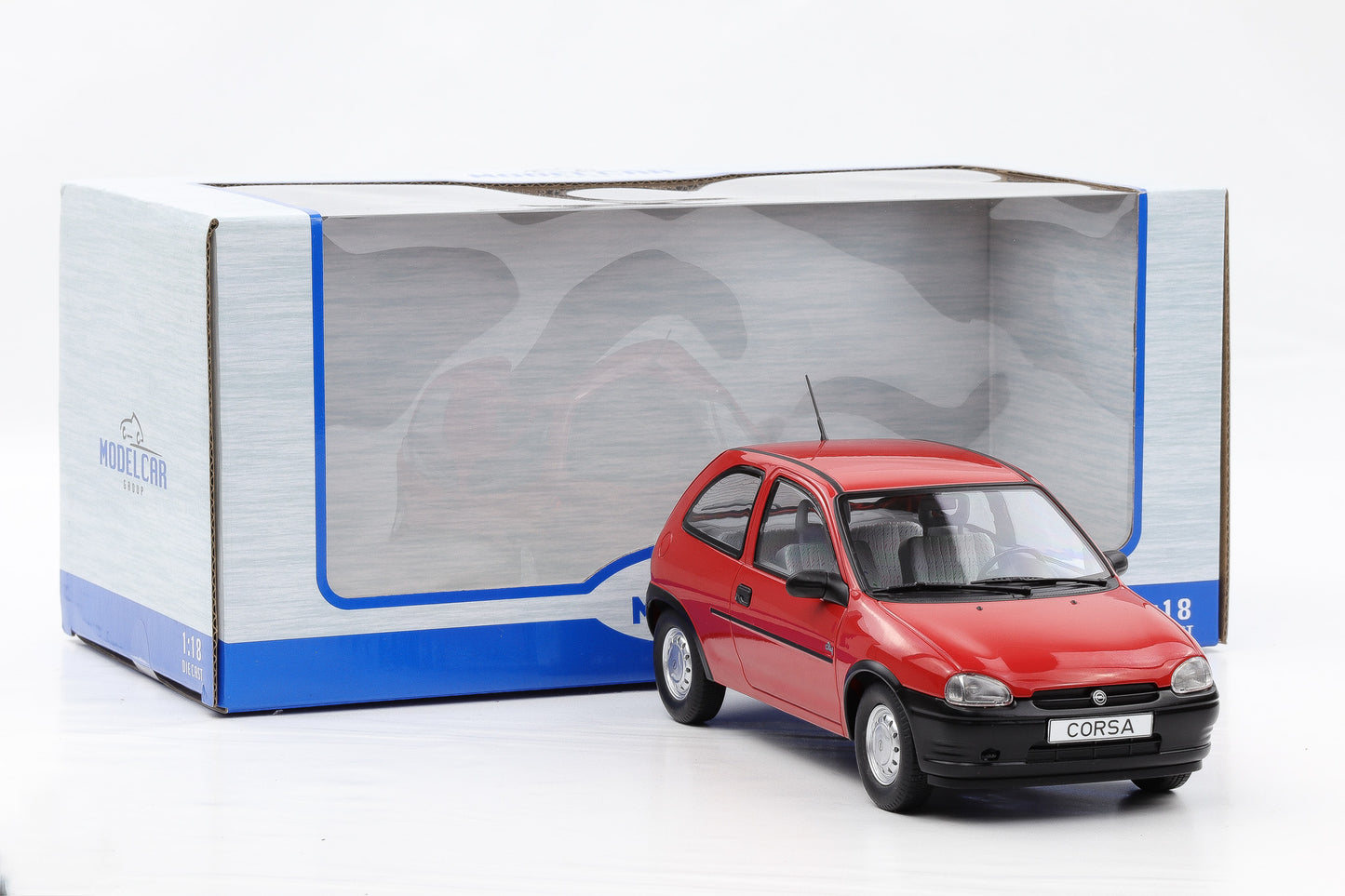 1:18 Opel Corsa B 1993 rot mit Vitrine MCG18513 diecast