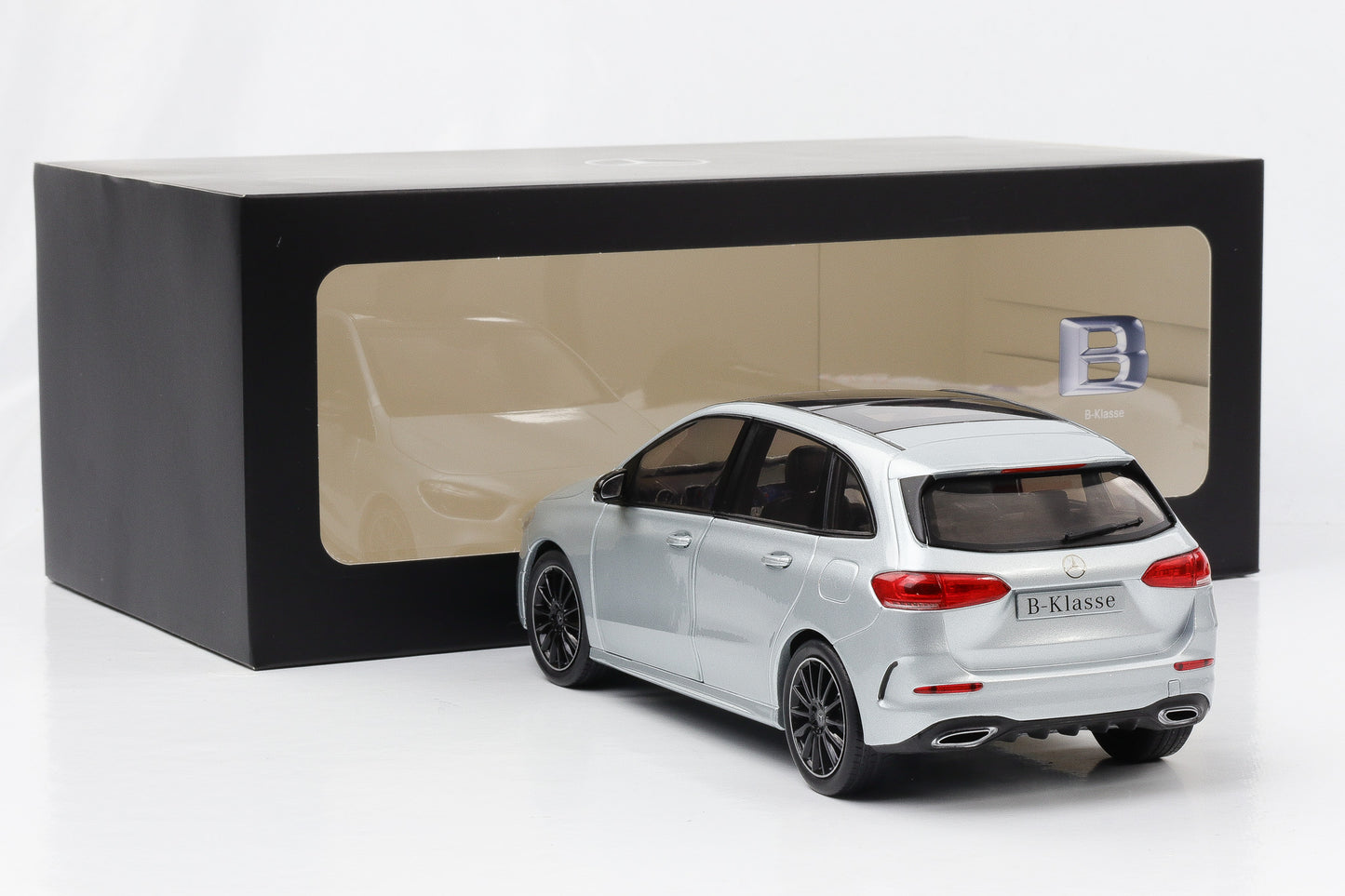 1:18 Z-Models Mercedes-Benz B-Klasse W247 2018 iridiumsilber Dealer