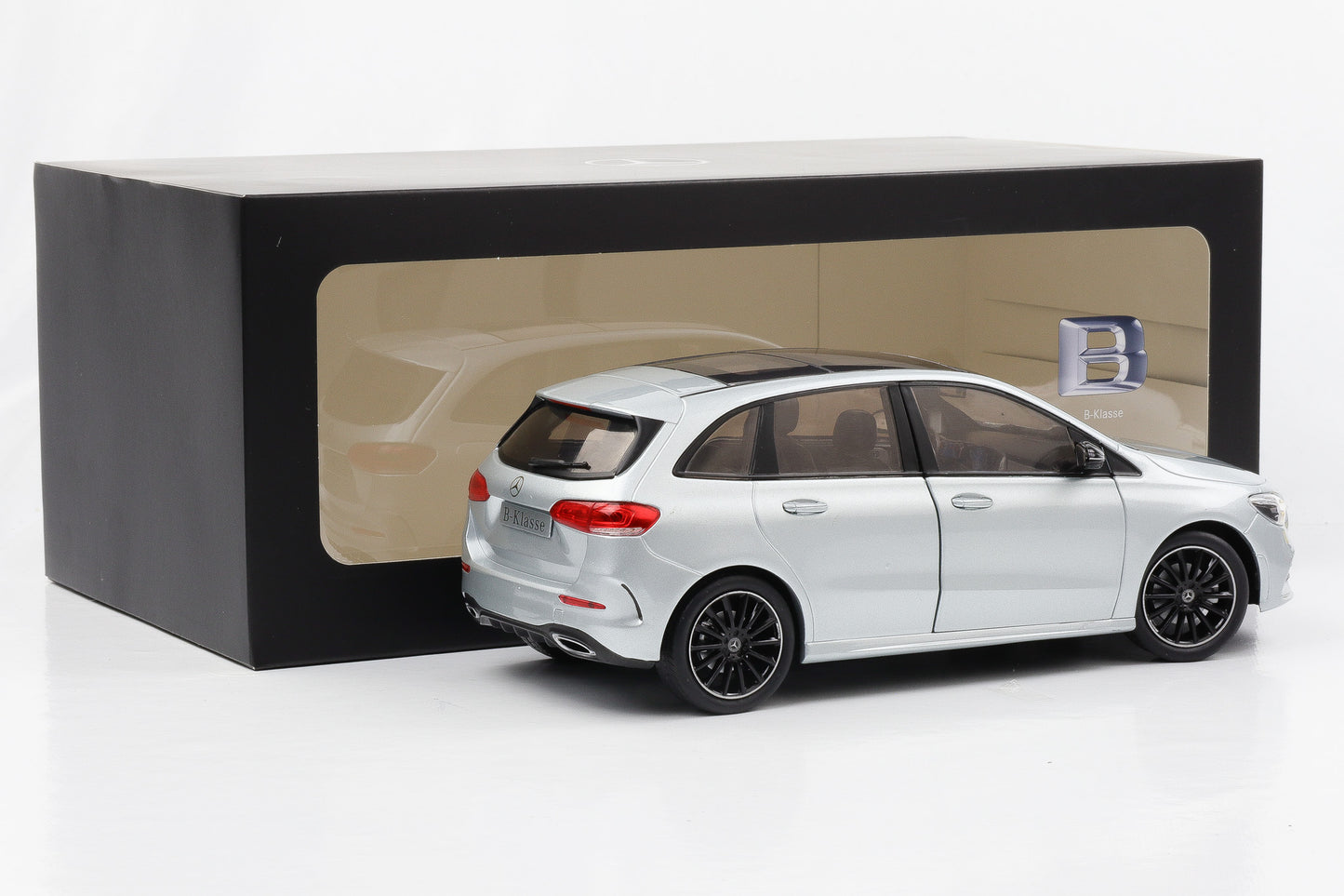 1:18 Z-Models Mercedes-Benz B-Klasse W247 2018 iridiumsilber Dealer