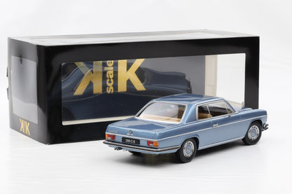 1:18 Mercedes-Benz 280C/8 Coupe W114 1969 metallic hellblau KK-Scale mit Vitrine