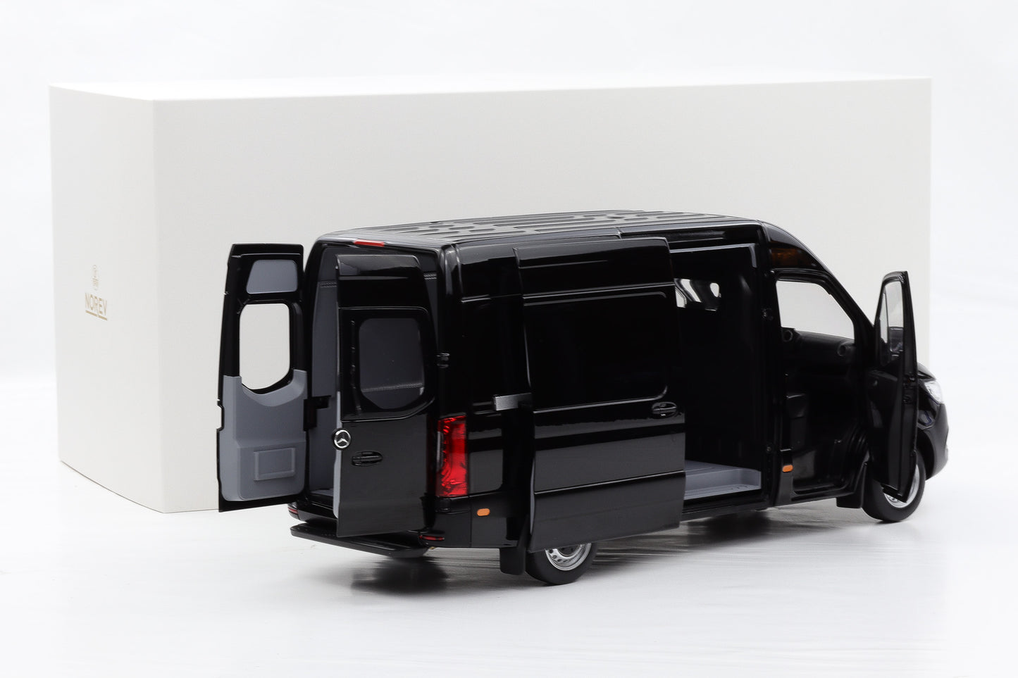 1:18 Norev Mercedes Benz Sprinter Bus Transporter 2018 schwarz 183041