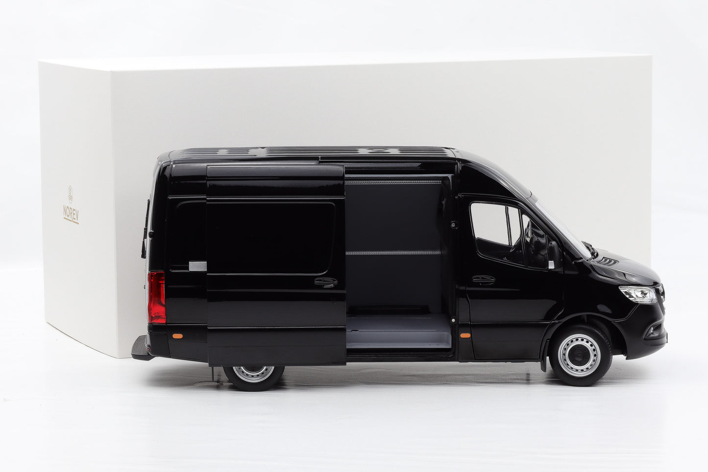 1:18 Norev Mercedes Benz Sprinter Bus Transporter 2018 schwarz 183041