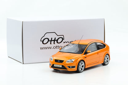 1:18 OTTOmobile Ford Focus Mk2 ST 2.5 2006 orange metallic OT961 + Vitrine