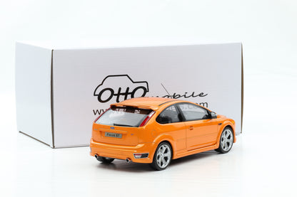 1:18 OTTOmobile Ford Focus Mk2 ST 2.5 2006 orange metallic OT961 + Vitrine