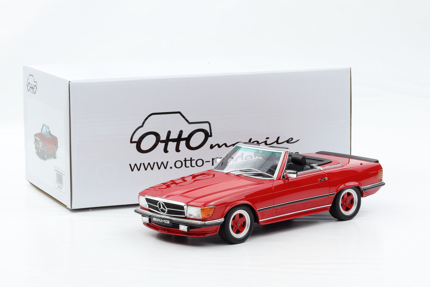 1:18 OTTOmobile Mercedes-Benz 500SL R107 AMG rot 1986 mit Vitrine