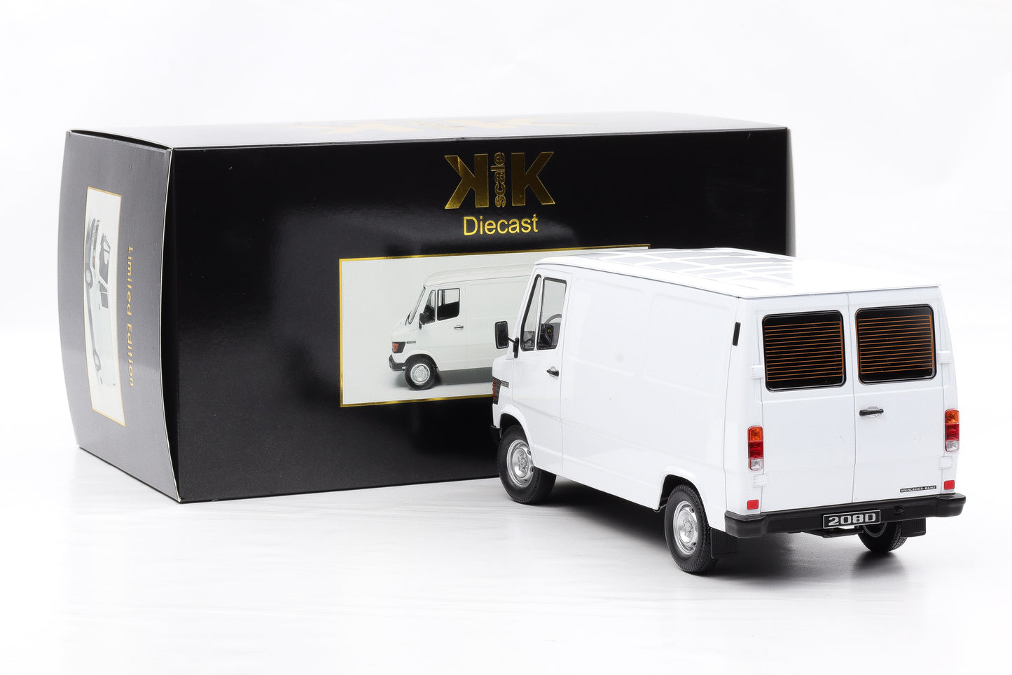 1:18 Mercedes-Benz 208 D Kastenwagen Transporter Kasten 1988 weiß KK-Scale
