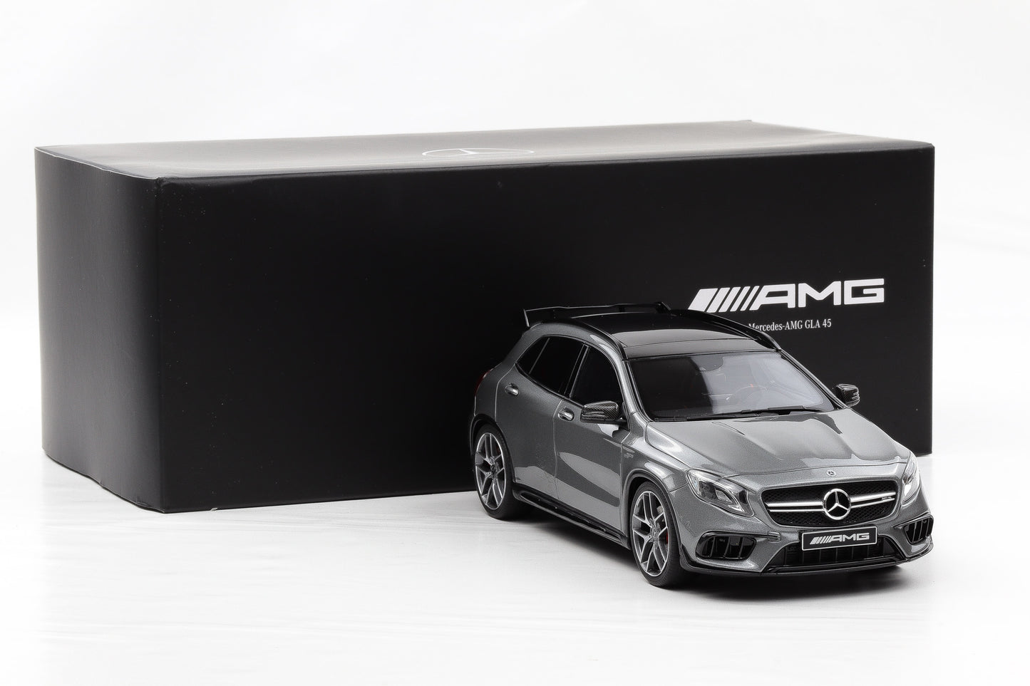 1:18 GT Spirit Mercedes-Benz GLA AMG 45 Mountaingrey Dealer limited 450 pcs