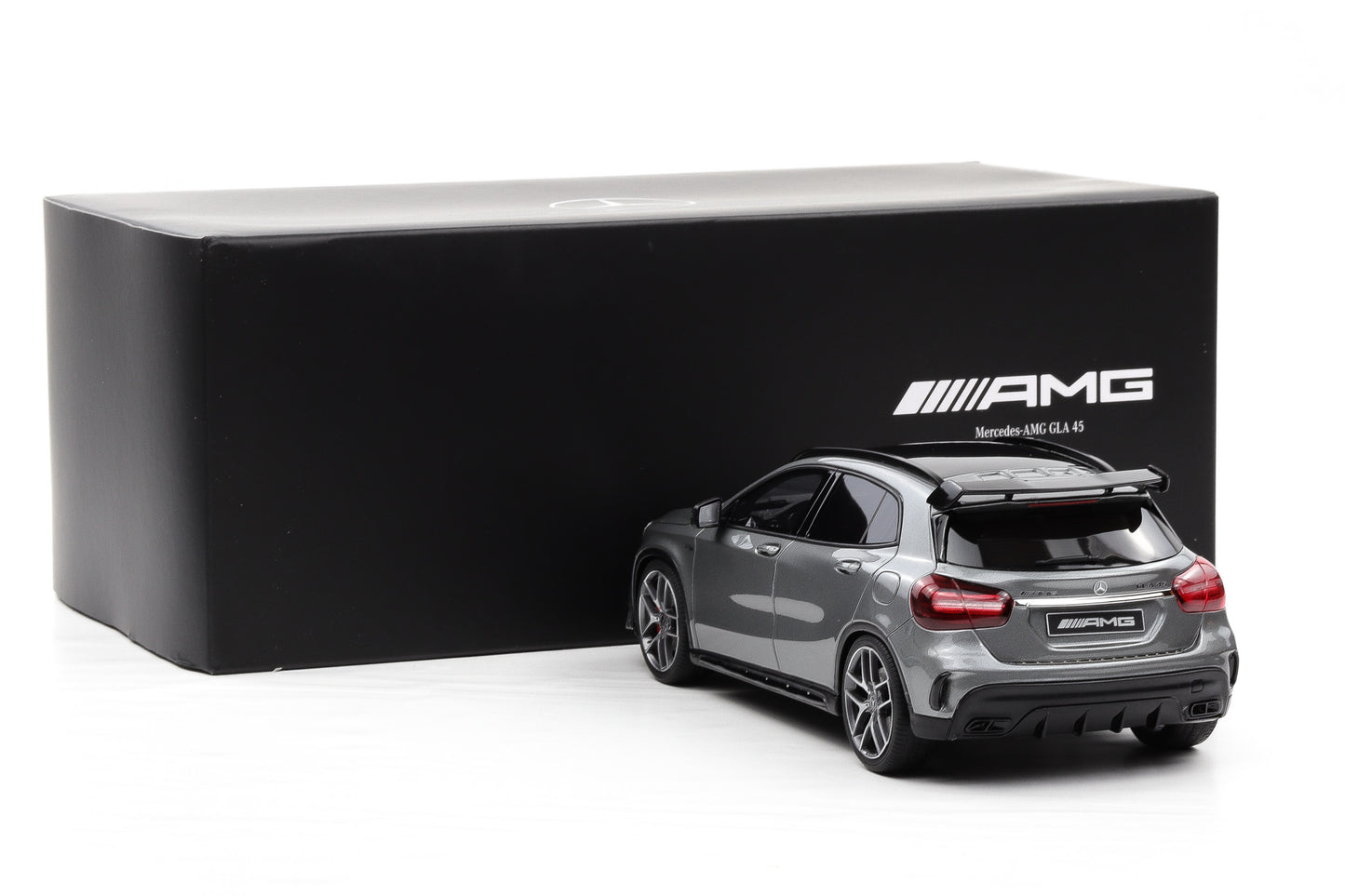 1:18 GT Spirit Mercedes-Benz GLA AMG 45 Mountaingrey Dealer limited 450 pcs