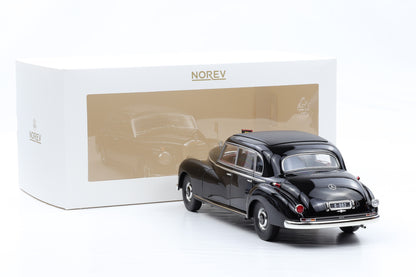 1:18 Norev Mercedes-Benz 300 W186 Adenauer schwarz 1955 mit Vitrine