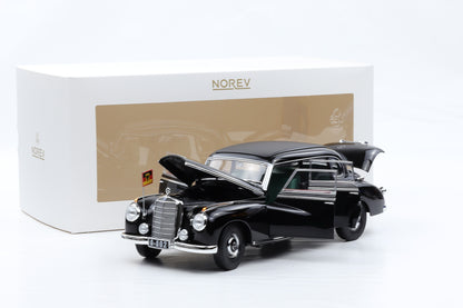 1:18 Norev Mercedes-Benz 300 W186 Adenauer schwarz 1955 mit Vitrine