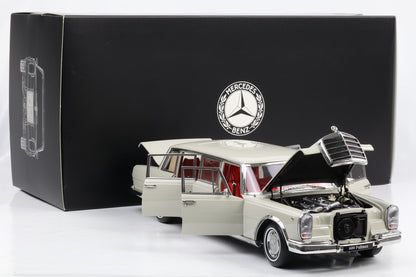 1:18 Mercedes-Benz 600 W100 Pullmann weißgrau NZG Dealer