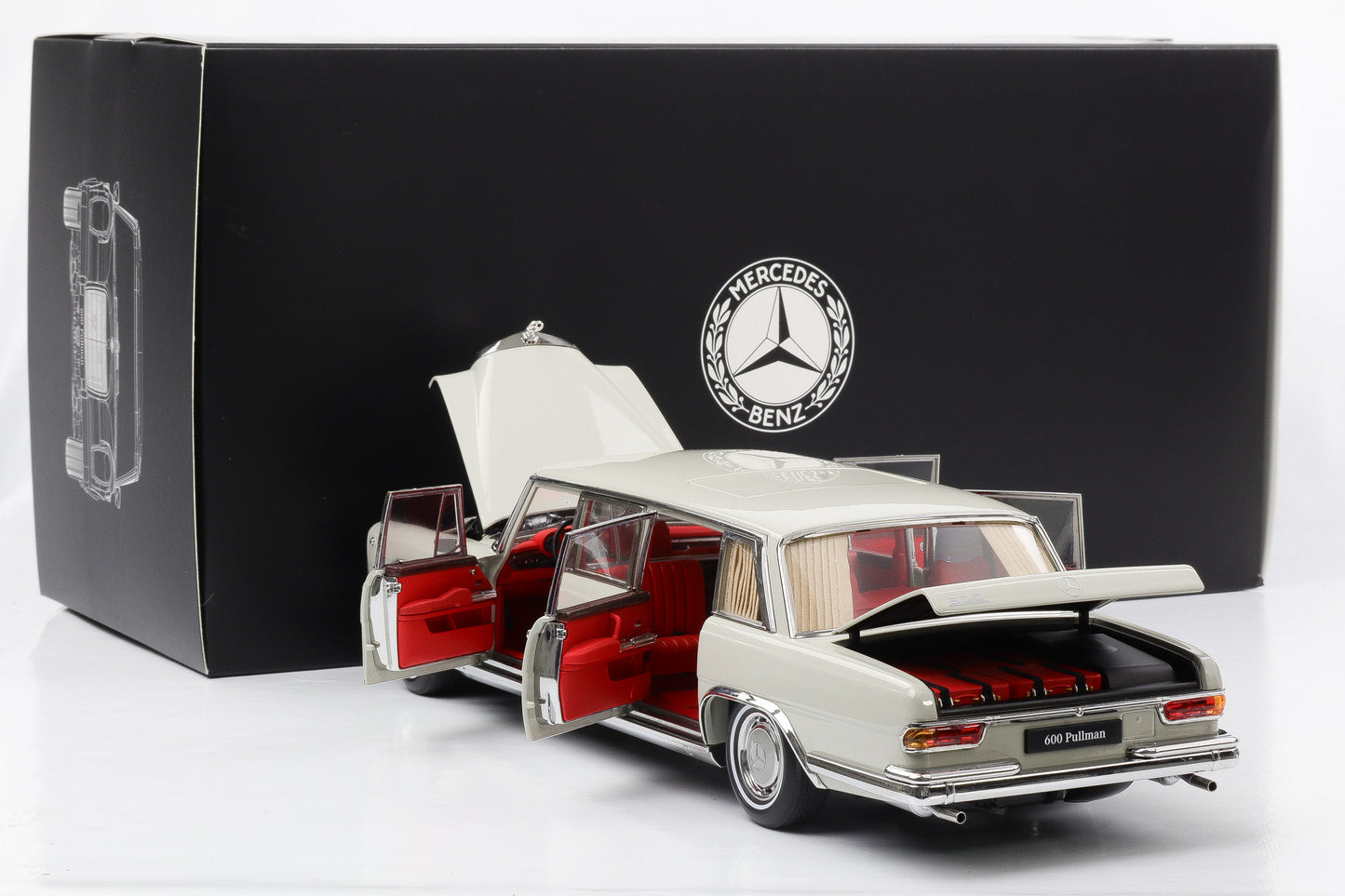 1:18 Mercedes-Benz 600 W100 Pullmann weißgrau NZG Dealer