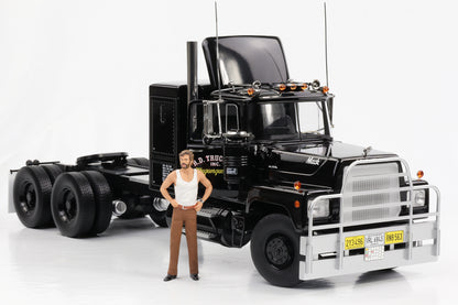 Mack RL 700L 1974 schwarz like Movie Truck mit Figur Road Kings 1:18