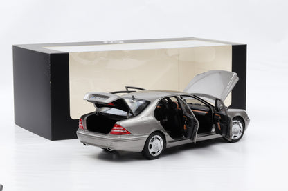 1:18 Norev Mercedes-Benz S600 S-Klasse W220 Cubanitsilber 2000/05 Dealer