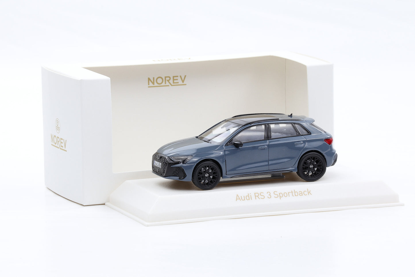 1:43 Norev Audi RS3 Sportback 2025 Kemora grey 930120