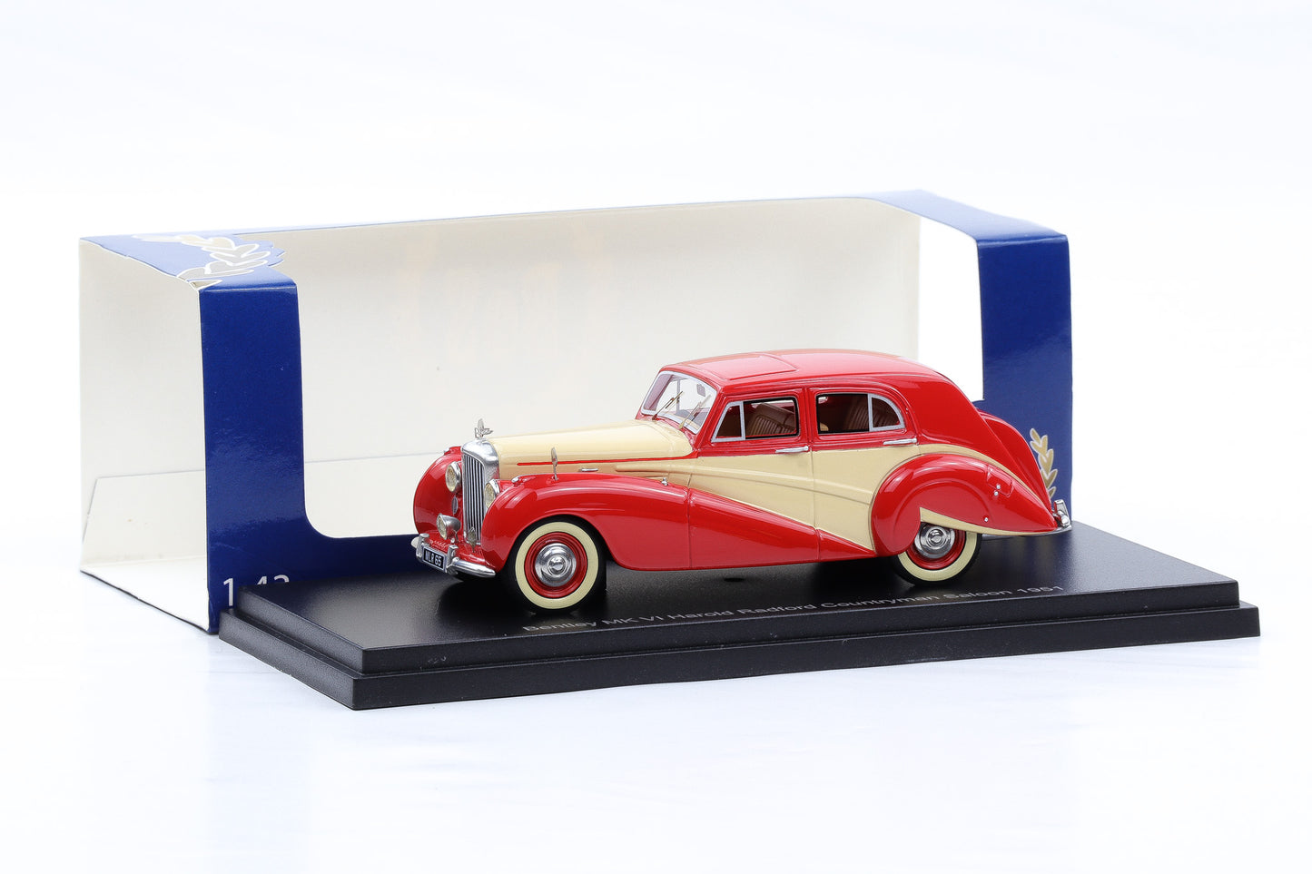 1:43 BOS Bentley MK Harold Radford Countryman Saloon red / beige 1951