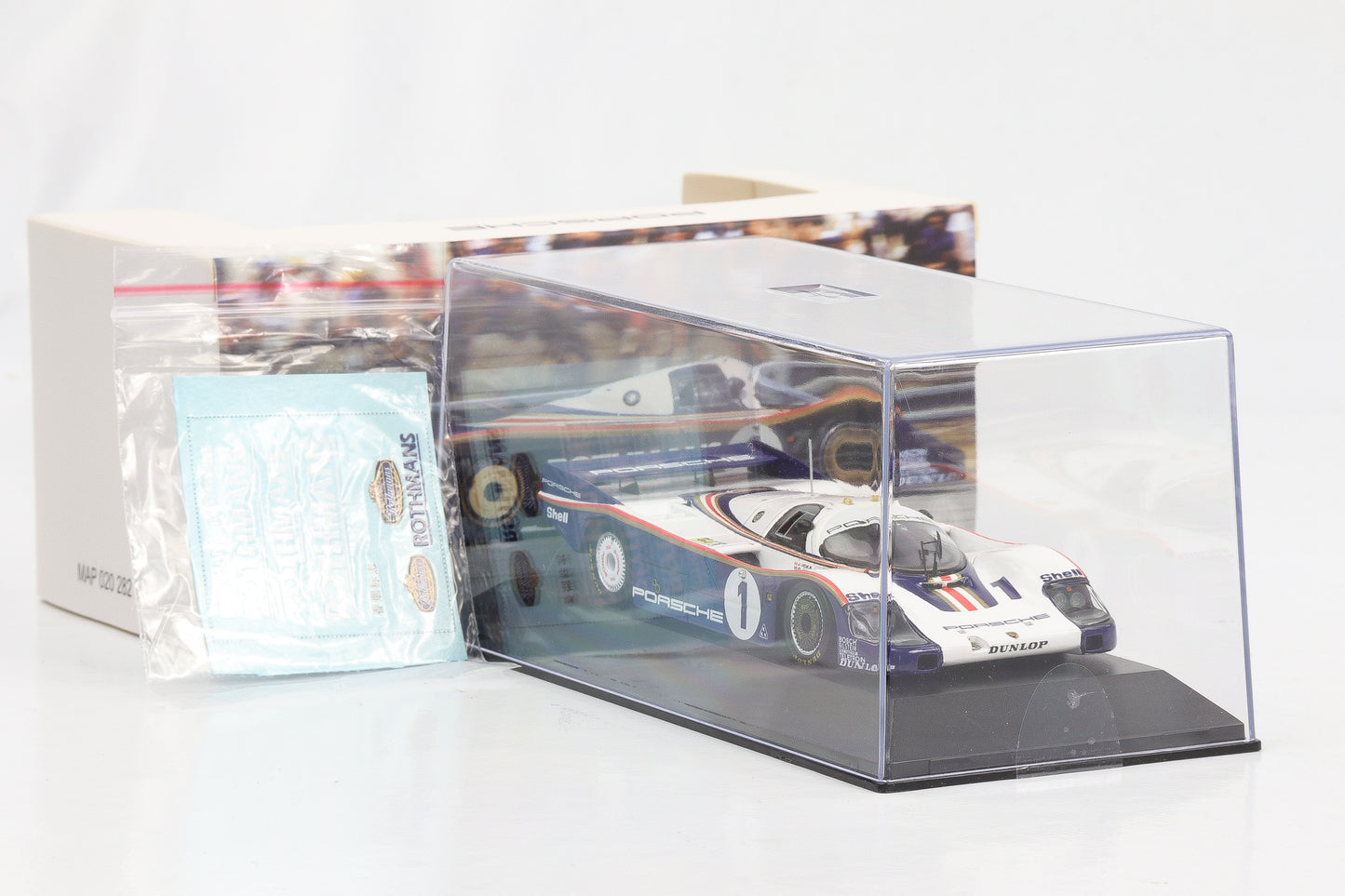 1:43 Spark Porsche 956 LH Winner Le Mans 1982 Ickx Bell #1 Dealer mit Decals