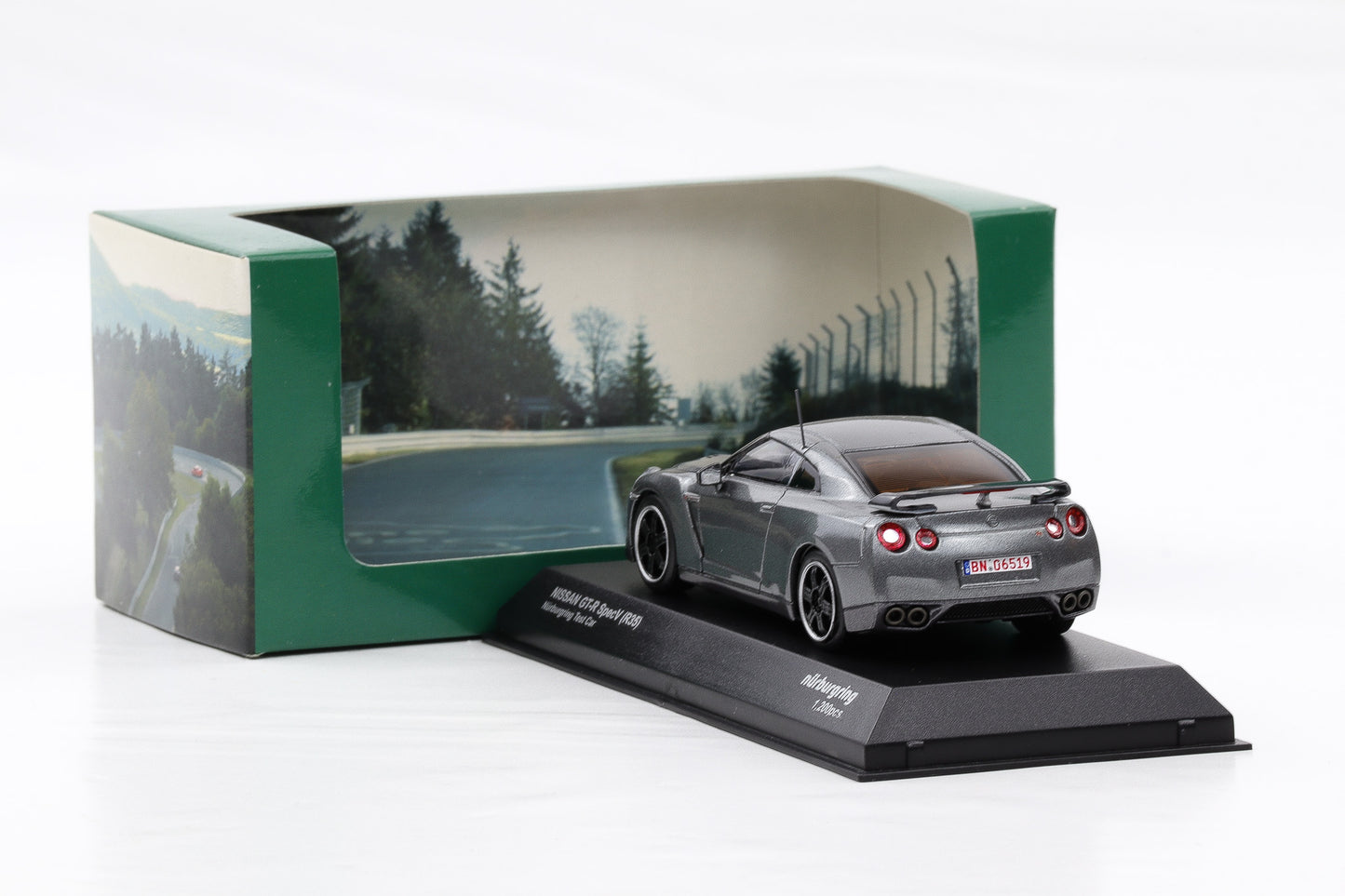 1:43 Kyosho Nissan GTR-R SpecV R35 Nürburgring Test car 03742NU