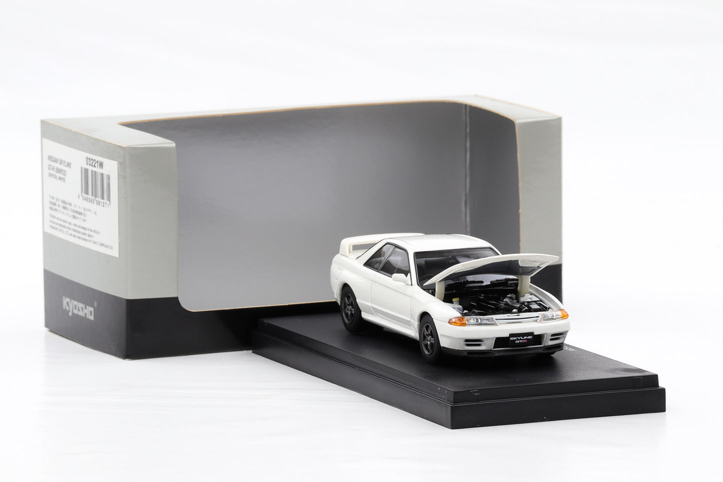 1:43 Kyosho Nissan Skyline GT-R BNR32 Chrystal white 03221W