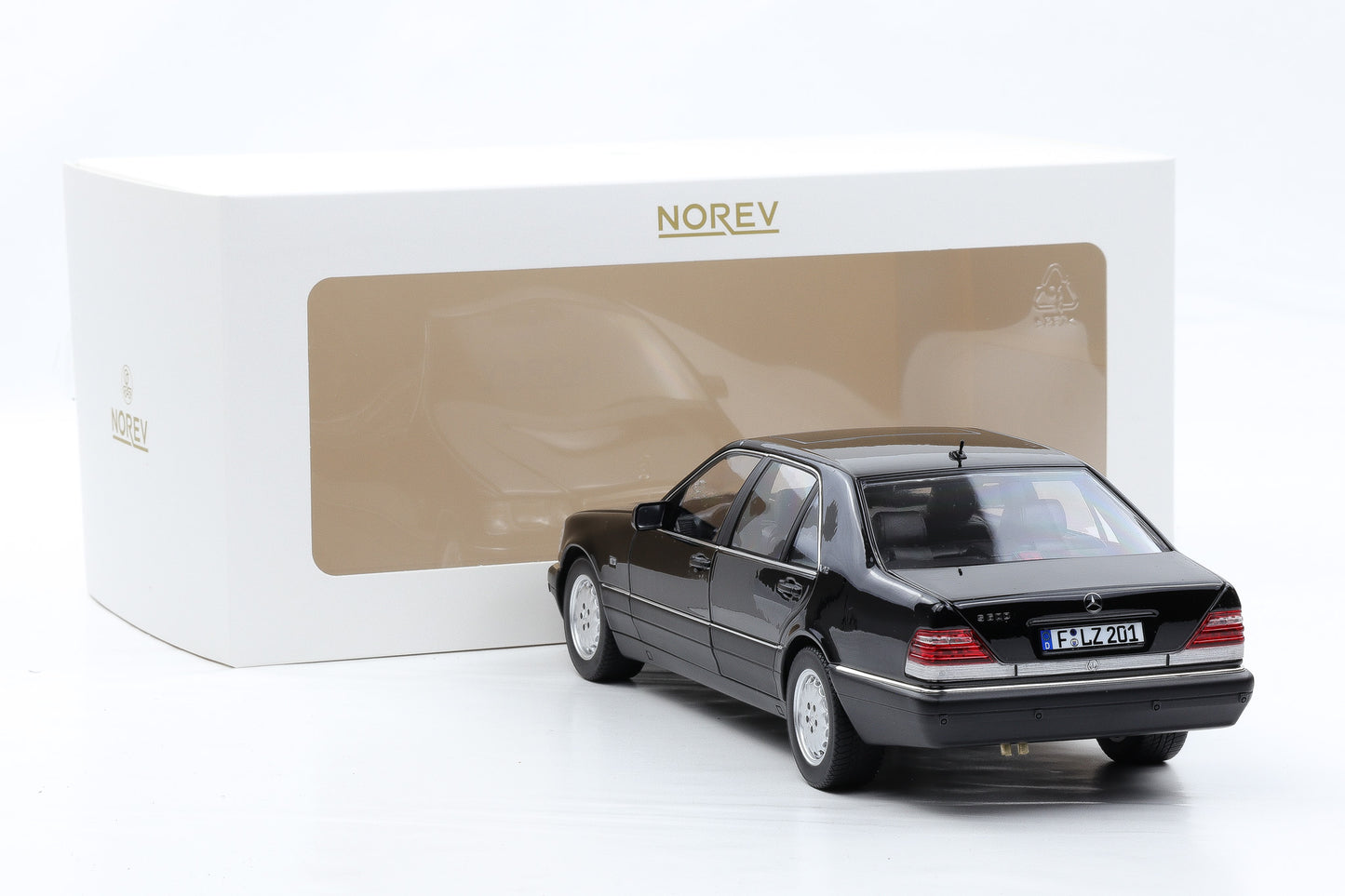 1:18 Norev Mercedes-Benz S-Klasse S600 W140 V12 1997 Obsidian Black metallic