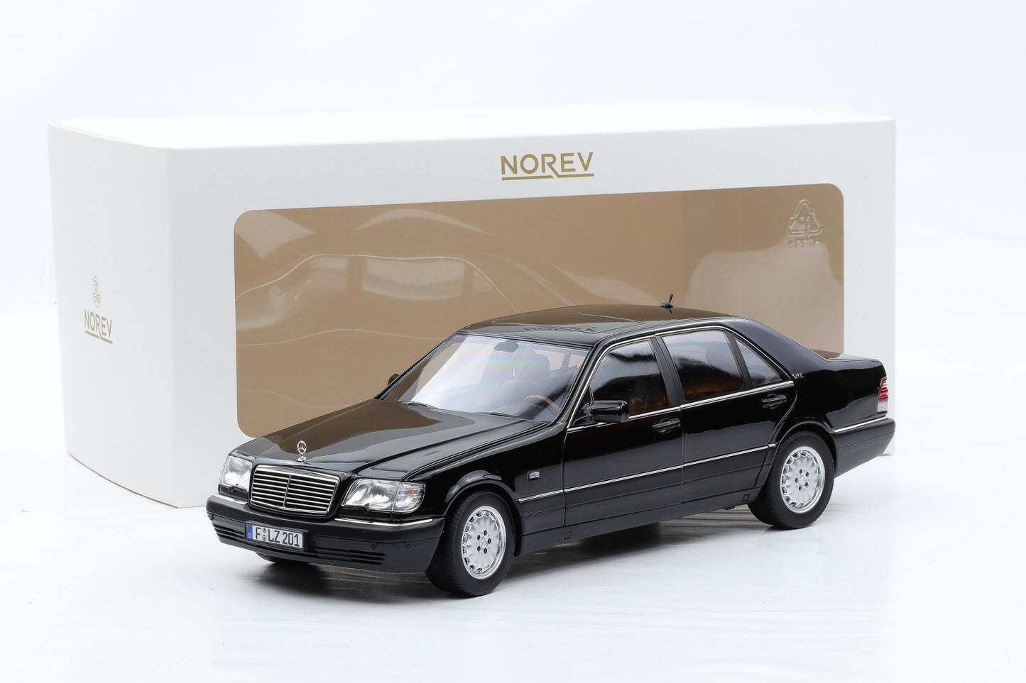 1:18 Norev Mercedes-Benz S-Klasse S600 W140 V12 1997 Obsidian Black metallic