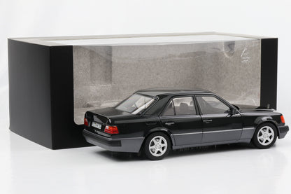 1:18 Mercedes-Benz W124 500 E 5.0 V8 blauschwarz metallic Norev dealer limited