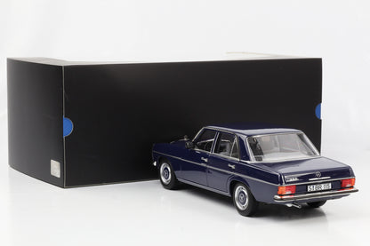 1:18 Mercedes-Benz 200 /8 W115 Mitternachtsblau 1973 Norev Dealer