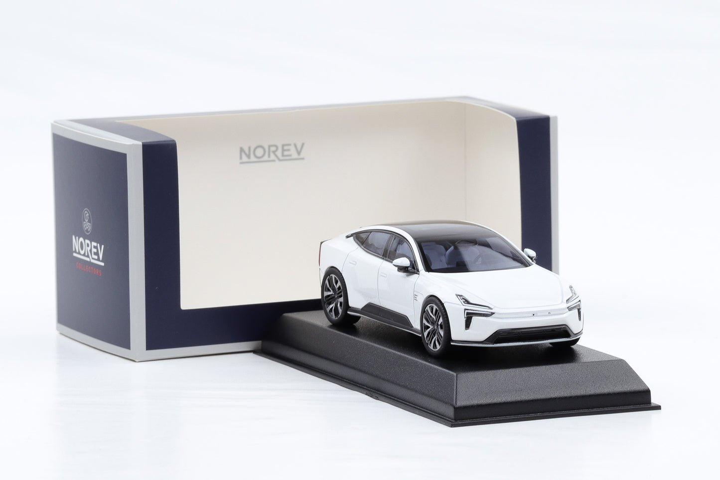 1:43 Norev Polestar 5 Sportwagen 2025 Snow 875010 diecast