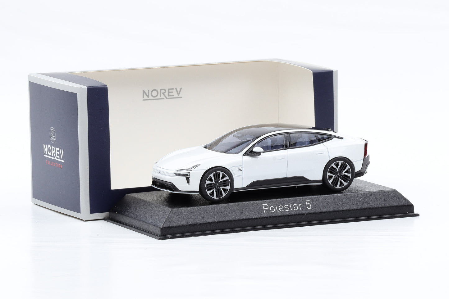 1:43 Norev Polestar 5 Sportwagen 2025 Snow 875010 diecast