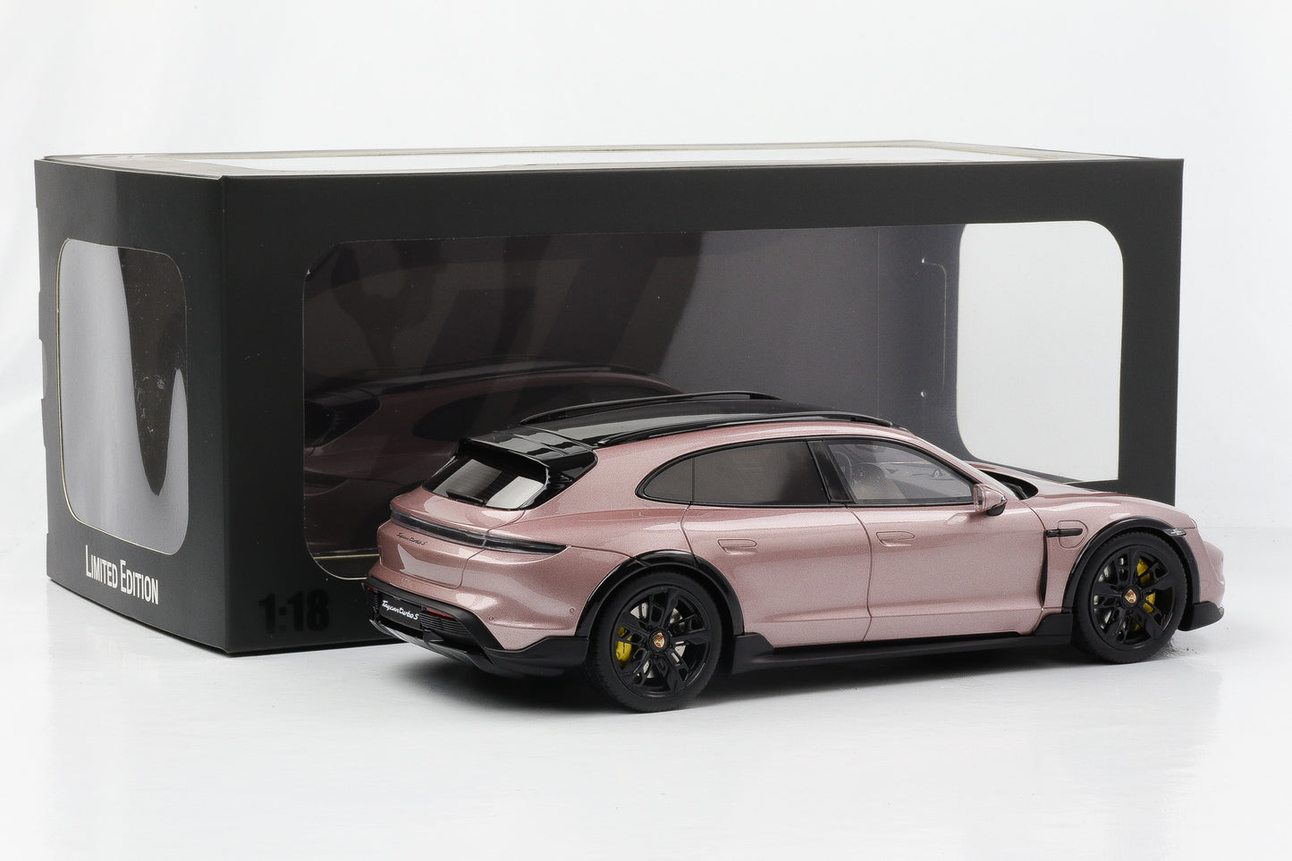 1:18 GT Spirit GT440 Porsche Taycan Turbo S Cross Turismo frozen berrry metallic 2022