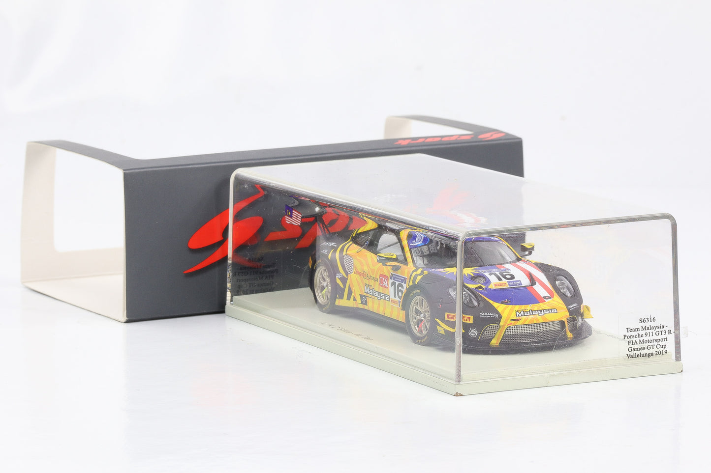 1:43 Spark Porsche 911 GT3 R FIA Motorsport Games GT Cup Vallelunga 2019 D'Silva, Tan