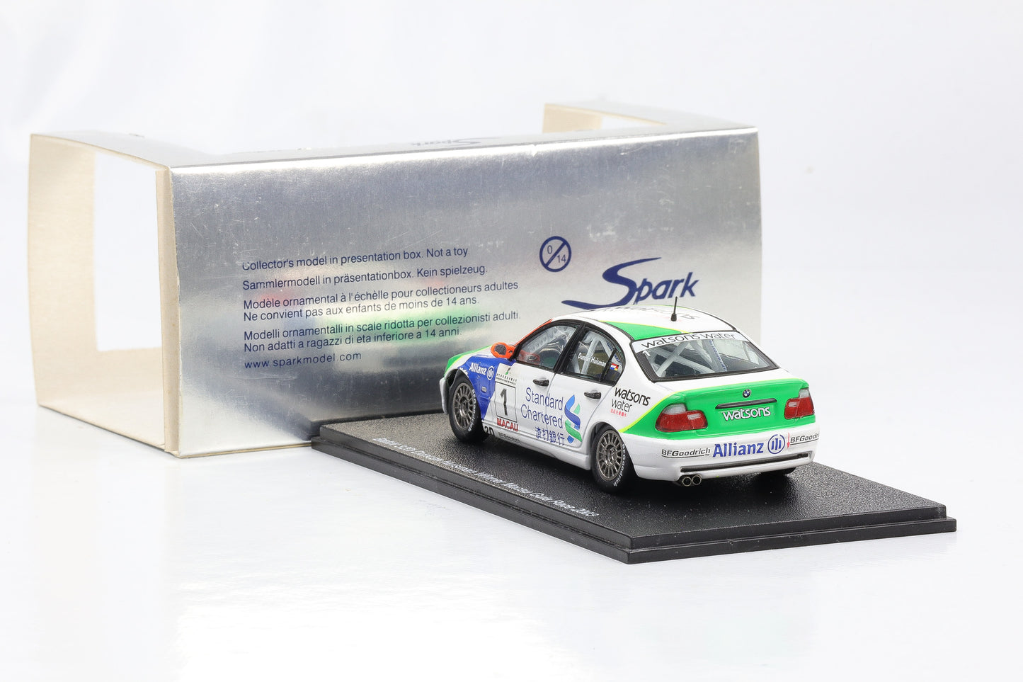 1:43 Spark BMW 320i Winner Macau Guia Race 2003 D. Huisman