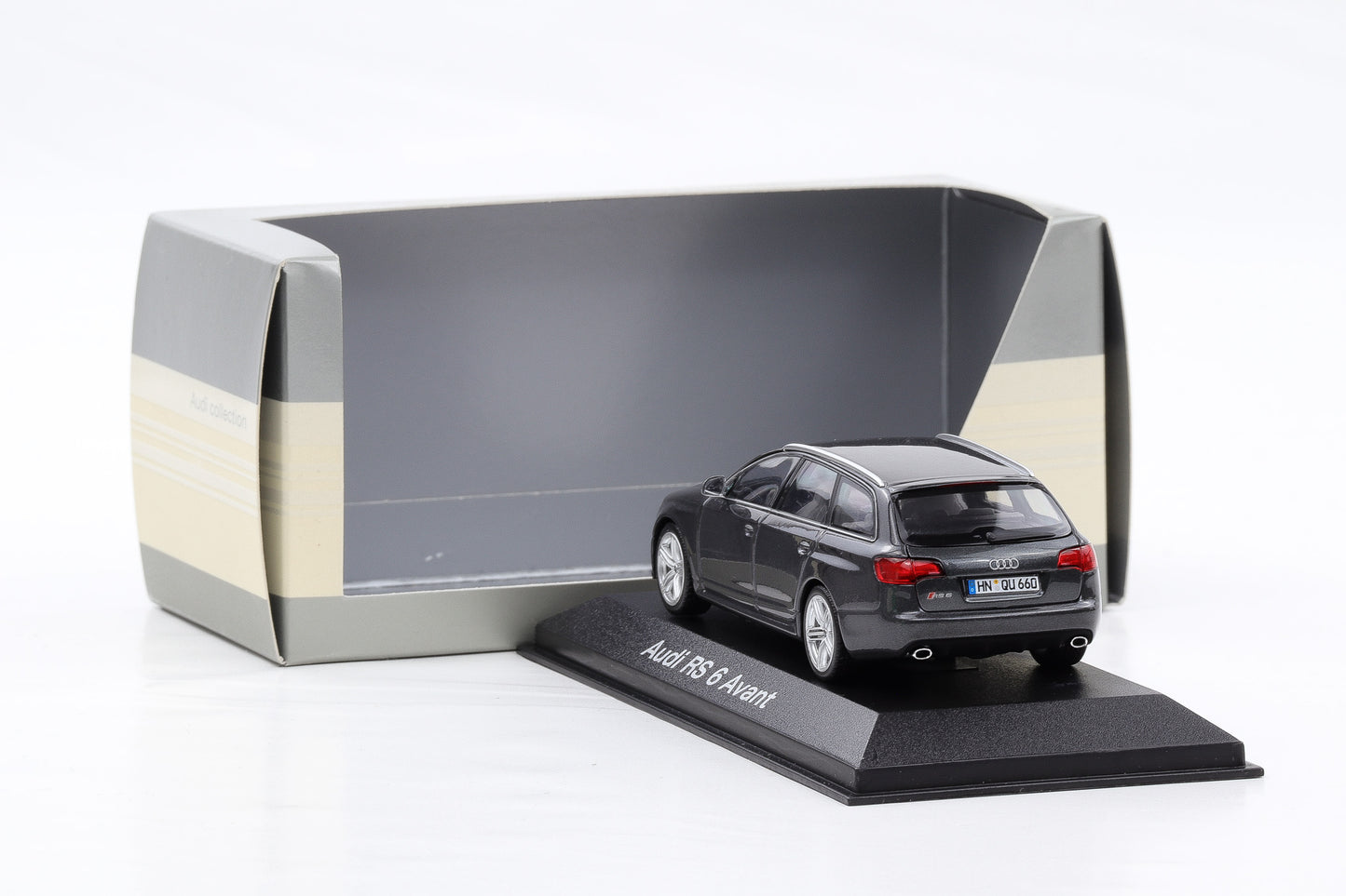 1:43 Minichamps Audi RS6 C6 Typ 4F Avant daytonagrau metallic Dealer