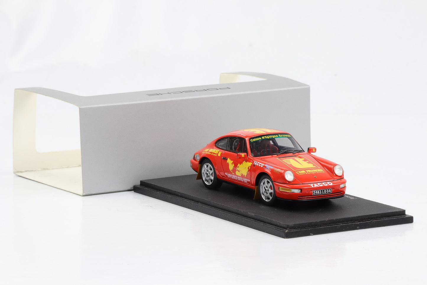 1:43 Spark Porsche 964 Carrera 4 World Tour 1994