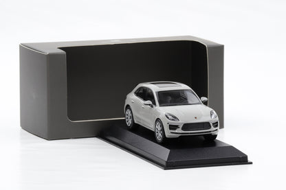 1:43 Minichamps Porsche Macan turbo 95BN Kreide grau Dealer WAP0206020J