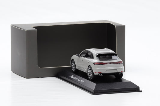1:43 Minichamps Porsche Macan turbo 95BN Kreide grau Dealer WAP0206020J