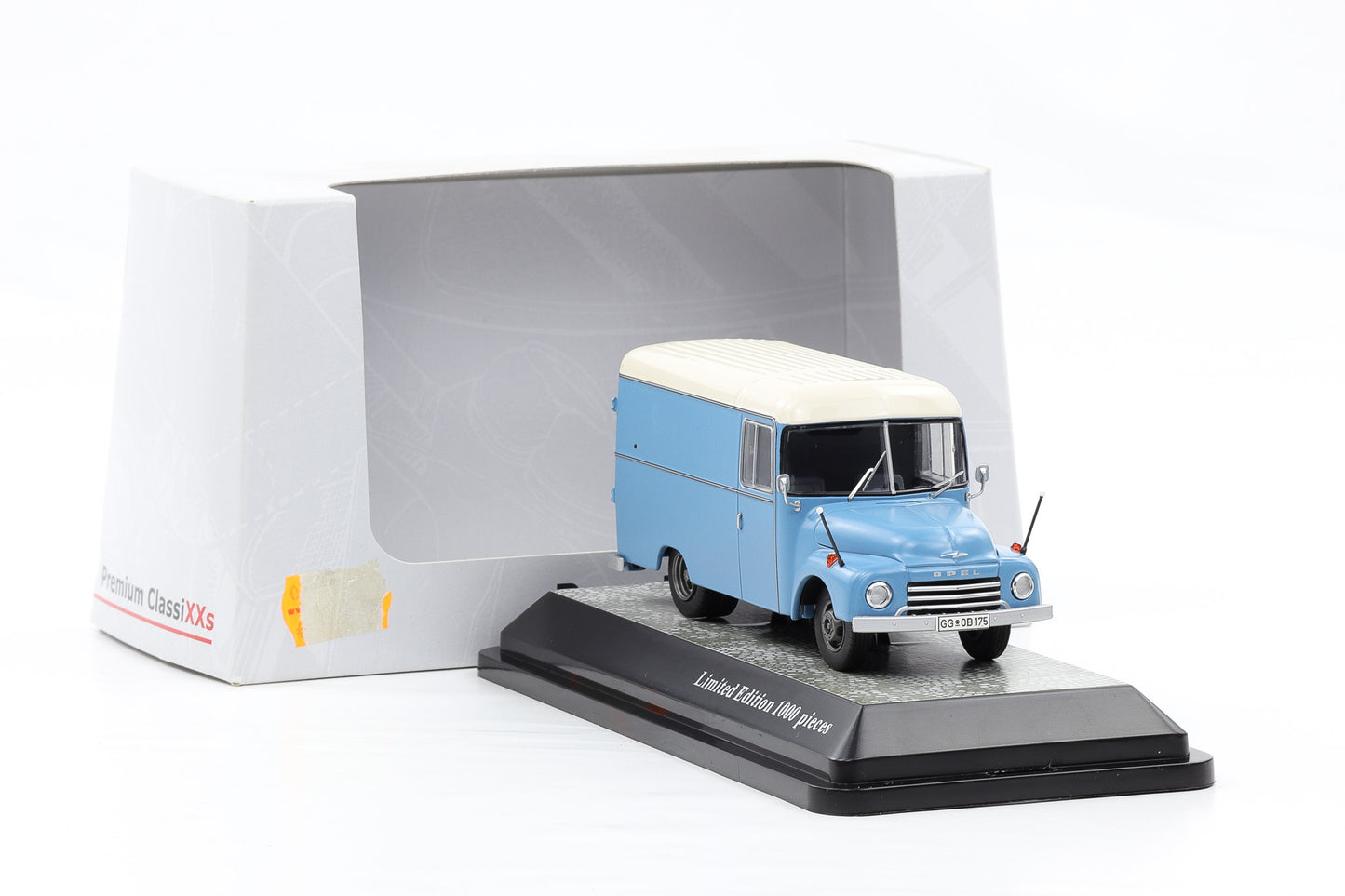 1:43 Premium Classixxs Opel Blitz 1,75t LKW 1952 hellblau no.11600 1000pcs