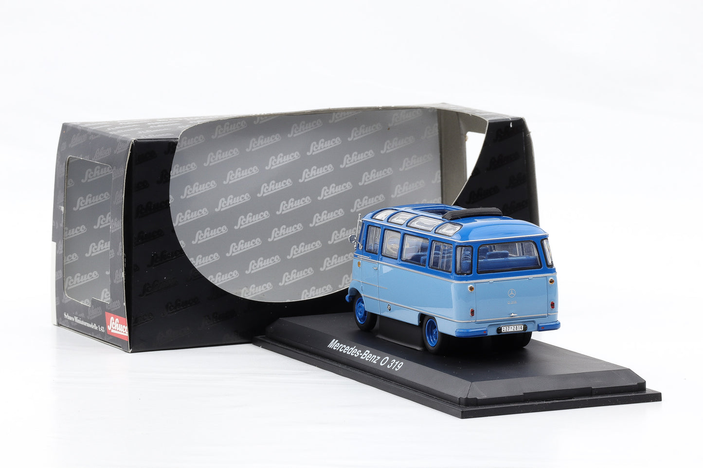 1:43 Schuco Mercedes-Benz O 319 Bus hellblau no. 02814