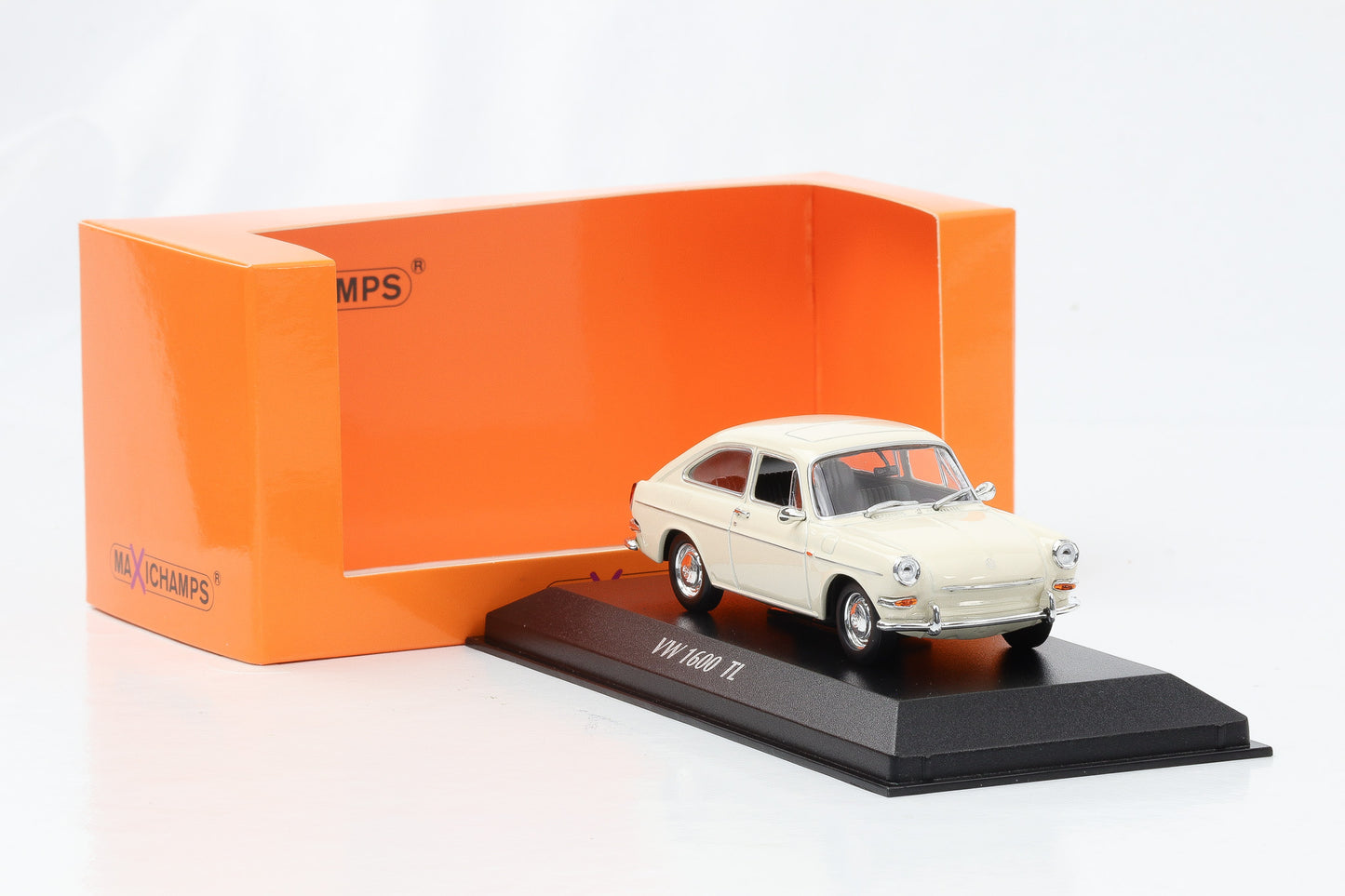 1:43 Minichamps VW Volkswagen 1600 TL 1966 creme Maxichamps