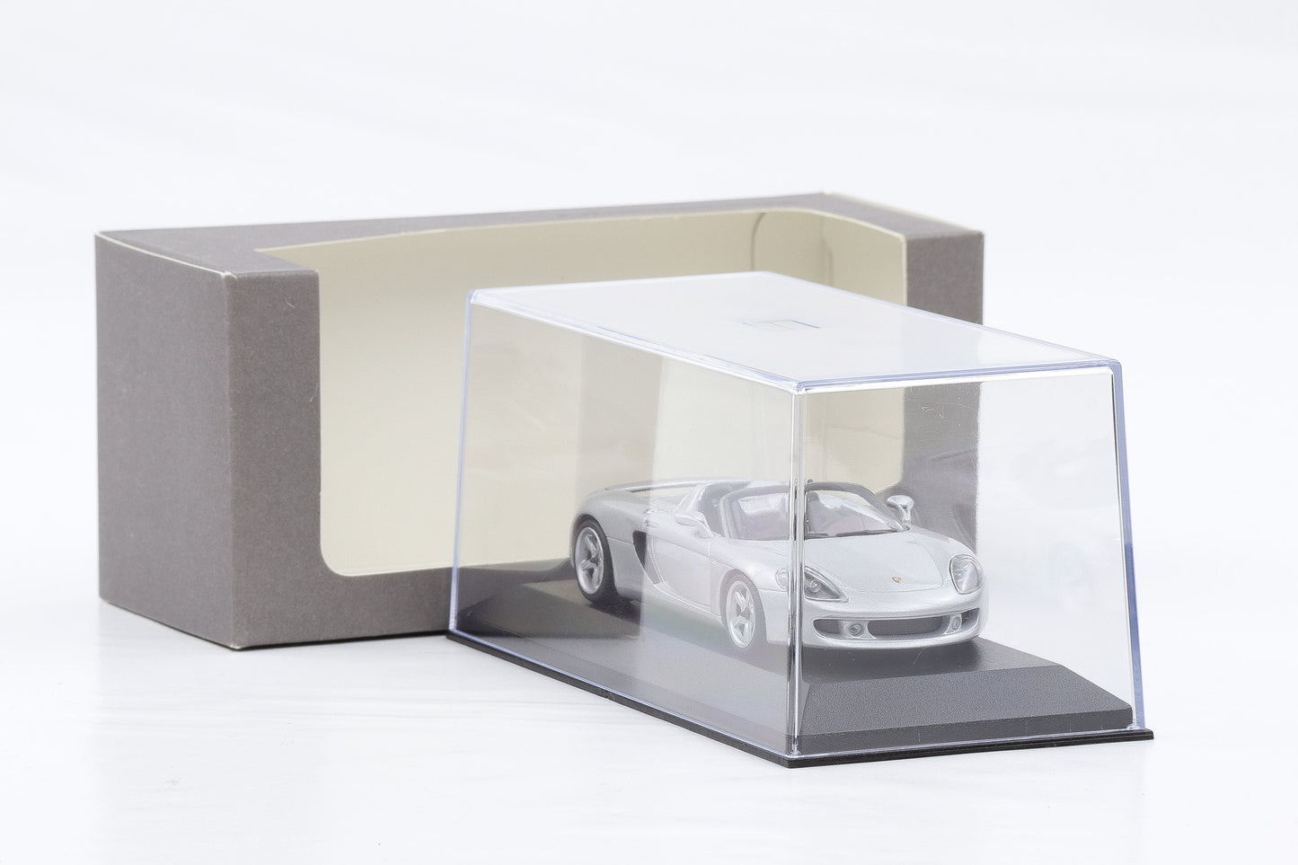 1:43 Minichamps Porsche Carrera GT (980) 2000 silber WAP Dealer