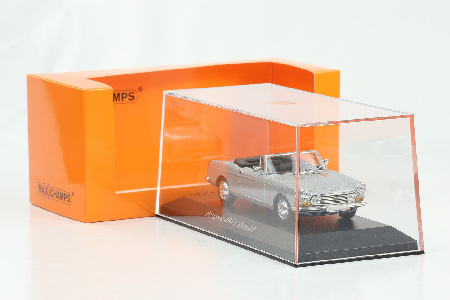 1:43 Minichamps Peugeot 404 Cabriolet 1962 silber Maxichamps